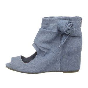 NEW 80%20 Flora Hidden Wedge size 9